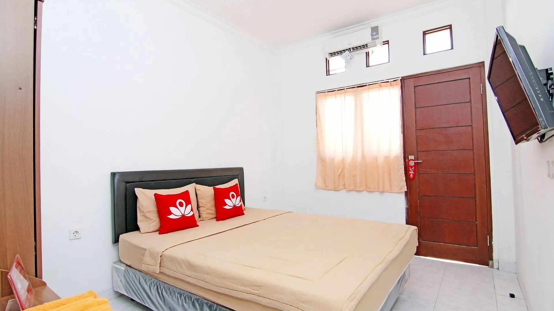 Zen Rooms Raya Gelogor Carik Denpasar Indonesia